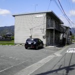 ★家賃1ヶ月無料キャンペーン中！ ■敷金0&礼金0！ ■維新ナインテラスまで徒歩約4分 ■24時間生活見守り駆け付けサービス付き ■生活保護受給者も対応 吉敷ハイツ(1階角部屋) ★共益費に上下水道代含む＆ペット可(ネコも可) ■家電4点付き