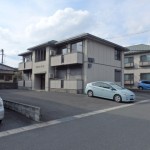■駐車場2台付き(並列) ■マックスバリュ吉敷店まで徒歩約8分 ■24時間生活見守り駆け付けサービス付き グランシードＭ・Ｂ 3DK(1階角部屋) ■都市ガス給湯 ■シャッター雨戸付き