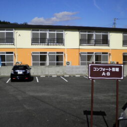 ★家賃1ヶ月無料キャンペーン中！ ■保証会社の初回保証料も期間限定大家様負担！ ■敷金0&礼金0！ ■追焚き機能付き ■24時間生活見守り駆け付けサービス付き 1LDK(2階角部屋も有り) コンフォート御堀Ａ ■生活保護受給者も対応