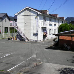 ■礼金0 ■フリーレント1ヶ月 ■水道代無料(井戸水) ■全室洋間にリフォーム済 大橋ハイツ (2階角部屋) ■維新公園近く