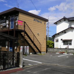 ★家賃1ヶ月無料キャンペーン中！ ■敷金0&礼金0！ ■24時間生活見守り駆け付けサービス付き フィットヴォーン２(1階角部屋) ■家電付き対応＆ペット(ネコ限定)可