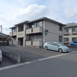 ★家賃1ヶ月無料キャンペーン中！ ■駐車場2台付き(並列) ■マックスバリュ吉敷店まで徒歩約8分 ■24時間生活見守り駆け付けサービス付き グランシードＭ・Ｂ 3DK(1階角部屋) ■都市ガス給湯 ■シャッター雨戸付き