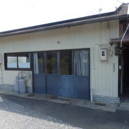 ※一の坂川沿い！ 敷金０＆礼金０ 山口中央郵便局より徒歩約３分 中央１丁目木田テナント(小型自動車限定屋根付き駐車場１台含む)