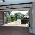 (お引き渡し済み)矢原③ ■建坪52坪(積水ハウス)4LDDKK(広いサンルームインナーバルコニー付き)外階段付きで2世帯住宅や店舗併用住宅としても可能 ■雨に濡れずに出入り出来る屋根付き駐車場3台可能(縦列含む) ■新築同様に再生リフォーム済 ■矢原(大歳校区)高級中古住宅3,300万円 ■オール電化(エコキュート) ■保健所の水質検査合格済みの地下水(17mボーリング済みの天然水)を使用で水道代が不要 ■既存住宅売買瑕疵担保責任保険(5年間)付き 画像5 (お引き渡し済み)矢原③ ■建坪52坪(積水ハウス)4LDDKK(広いサンルームインナーバルコニー付き)外階段付きで2世帯住宅や店舗併用住宅としても可能 ■雨に濡れずに出入り出来る屋根付き駐車場3台可能(縦列含む) ■新築同様に再生リフォーム済 ■矢原(大歳校区)高級中古住宅3,300万円 ■オール電化(エコキュート) ■保健所の水質検査合格済みの地下水(17mボーリング済みの天然水)を使用で水道代が不要 ■既存住宅売買瑕疵担保責任保険(5年間)付き 画像5