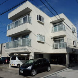 ■1LDK(松美町) ■エアコン2台付き メゾンシックス(3階角部屋) ■24時間生活見守り駆け付けサービス付き  