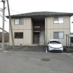 ■駐車場2台付き(並列) ■マックスバリュ吉敷店まで徒歩約2分 ■24時間生活見守り駆け付けサービス付き ナモワールB 2DK(1階角部屋) ■都市ガス給湯