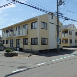 ★家賃1ヶ月無料キャンペーン中＆エアコン2台設置！ ■敷金0&礼金0！ ■ペット(ネコも)可 ■24時間生活見守り駆け付けサービス付き フロンティアＡ (2LDK1階)■全室角部屋 ■都市ガス給湯