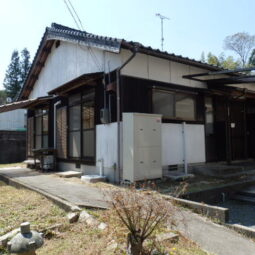 ★家賃1ヶ月無料&敷金0キャンペーン中！ ■ペット可(ネコも可)でも家賃同額 ■24時間生活見守り駆け付けサービス付き 宮野上貸家(2SLDK戸建て) ■共益費に水道代も含む ■駐車2台可＆差し掛け2ヶ所付き