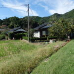 ■仁保中郷中古住宅400万円　■現況有姿渡し(売主の契約不適合責任免除の特約契約が条件です！)　■平屋2棟(母屋4DK＆離れ2DK)　■道の駅仁保の郷より徒歩約11分 画像4