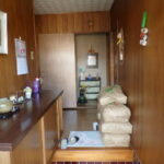 ■仁保中郷中古住宅400万円　■現況有姿渡し(売主の契約不適合責任免除の特約契約が条件です！)　■平屋2棟(母屋4DK＆離れ2DK)　■道の駅仁保の郷より徒歩約11分 画像7