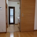 (お引き渡し済み)矢原②　内外装フルリノベーション済み中古住宅　4LDK　1,680万円　車3台(並列)～4台(縦列含む)可＆新品エアコン3台付き　※自社物件 画像12