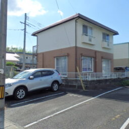 ★家賃1ヶ月無料キャンペーン中！ ■敷金1＆礼金0！ ■マックスバリュ吉敷店まで徒歩4分 ■2口ガスコンロ＆24時間生活見守り駆け付けサービス付き サンハイツ(2階角部屋) ■生活保護受給者も対応 ■都市ガス給湯