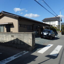 ★家賃1ヶ月無料キャンペーン中！ ■山口駅まで徒歩13分 ■ペット可(ネコは不可) ■24時間生活見守り駆け付けサービス付き（古熊1丁目大貴戸建長屋 2DK）■倉庫付き ■都市ガス